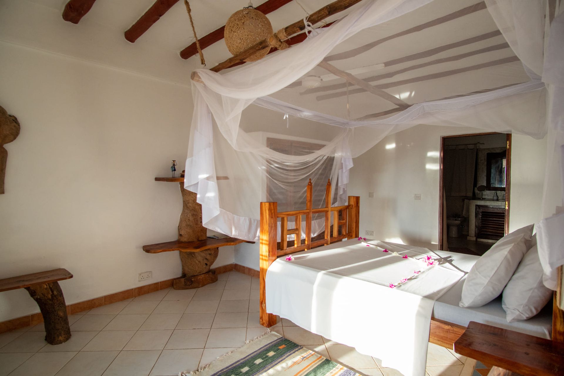 Room 3 — photo 2